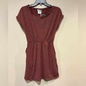 Elegant Burgundy Striped Mini Dress